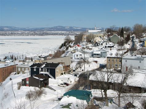 Lévis, QC .